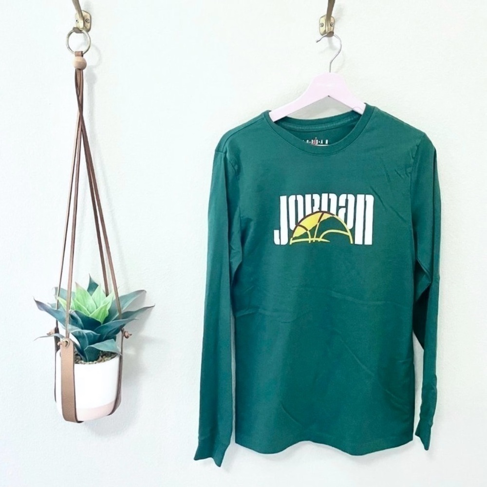 Nike Air Jordan Sport DNA Green Long Sleeve Top Size S DV7756-333